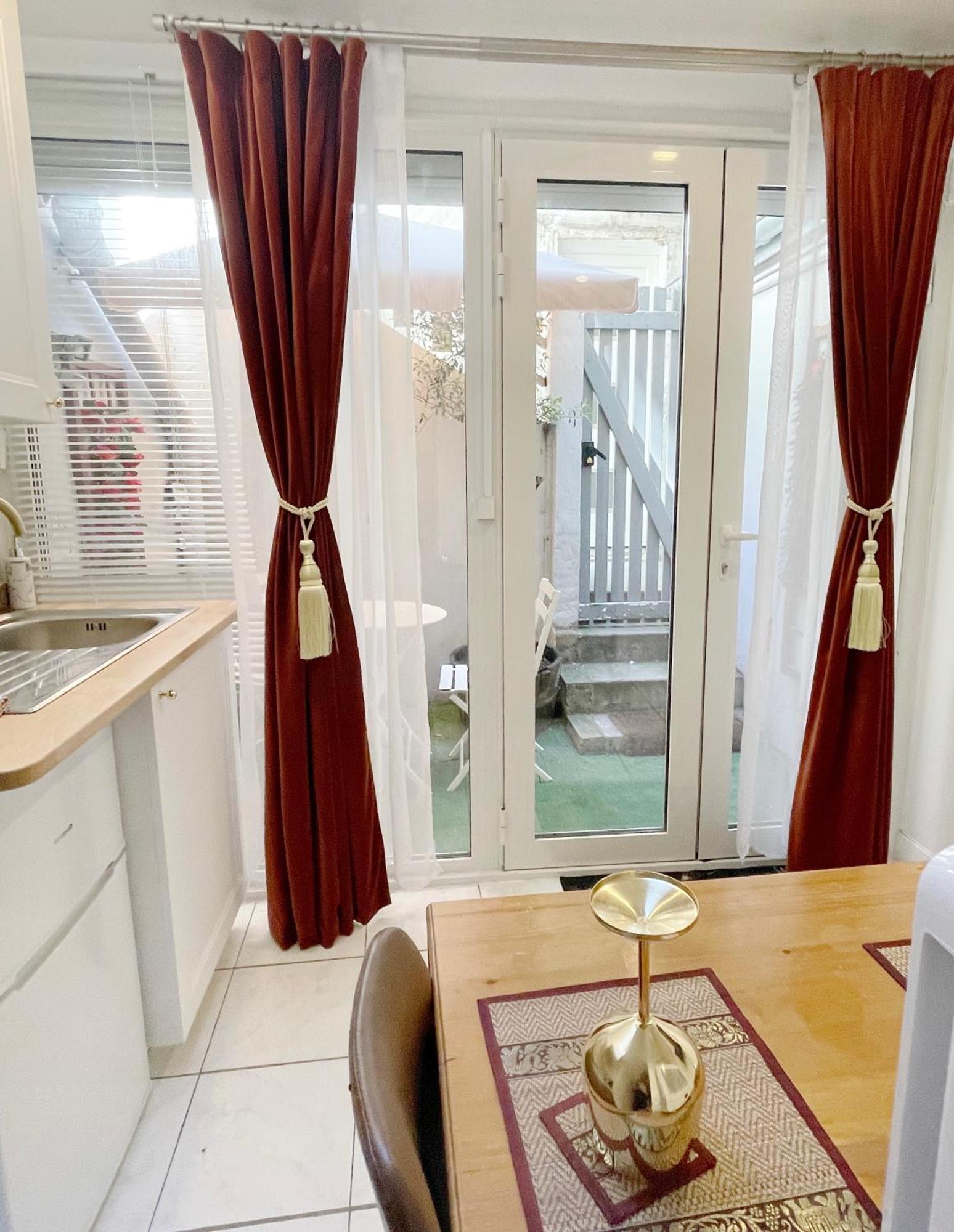 Sympathy Studio For 2 Near The Sacre Coeur Париж Екстериор снимка